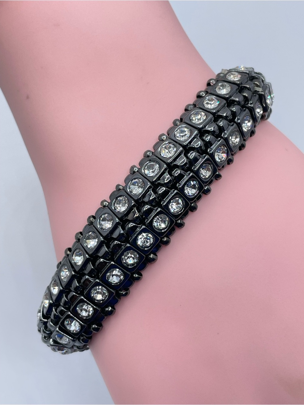 Chico’s Gunmetal Crystal Stretch Bracelet Glam Rhinestone Statement Cuff